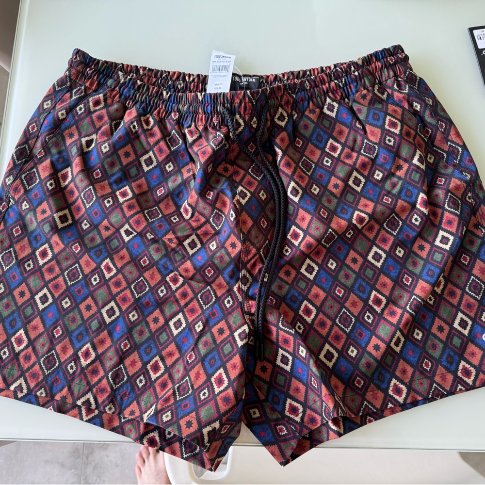 Todd Snyder size 36 ( still w tags). Holiday